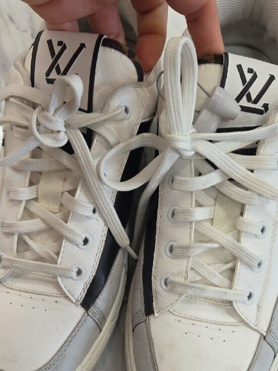Louis Vuitton White and Brown Low-Top Leather Sneakers main image 5